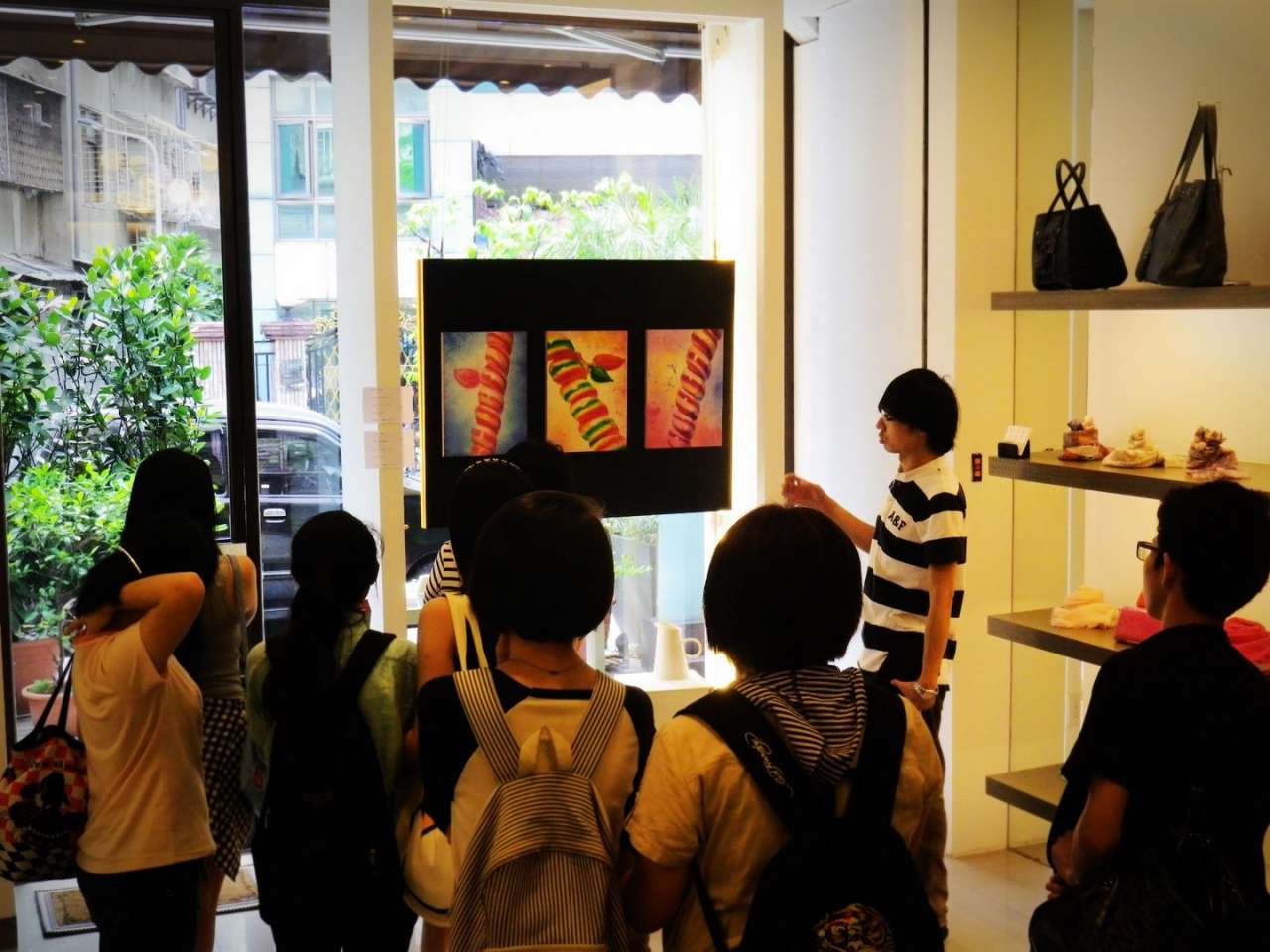 2015  4-2  - 4-30 日   糖果時代 – 第一章 明年今日 　 王晨昇 繪畫創作個展
